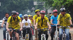 Rombongan Sepeda Jokowi Distop Satpam
